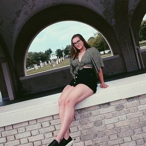 Meet your Posher, Mackenzie